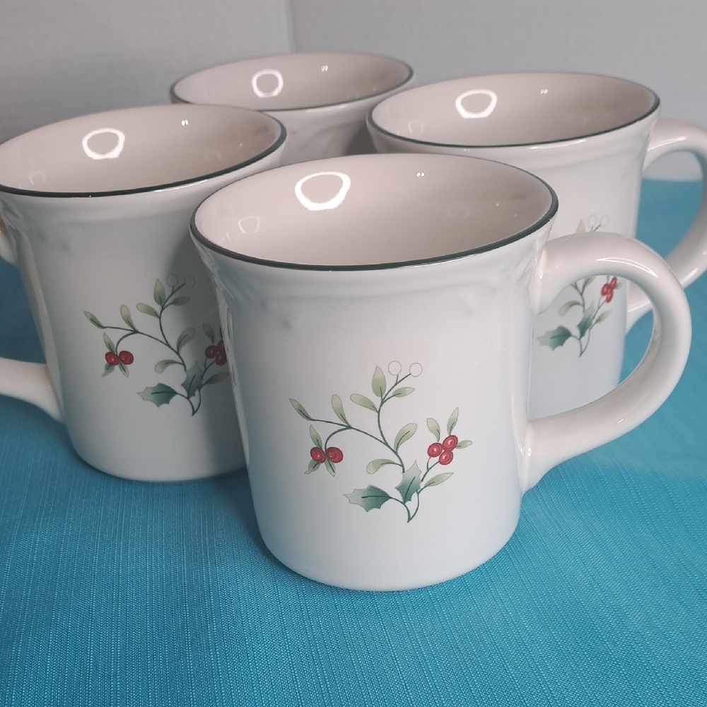 Floral White Ceramic Mugs Set